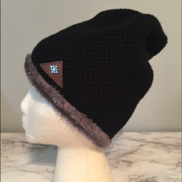 Other - Black texture boggin & grey faux fur liningNW0T